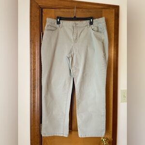 Mandolino khaki jeans Size 18WS Mandie style